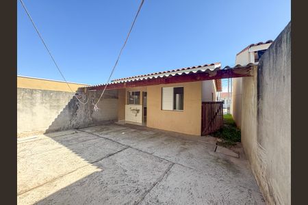 Casa de condomínio para alugar com 50m², 2 quartos e 2 vagas Casa de condomínio para alugar com 50m², 2 quartos e 2 vagasQuintal