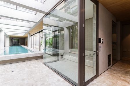 Apartamento à venda com 204m², 3 quartos e 3 vagas Apartamento à venda com 204m², 3 quartos e 3 vagasSaúna