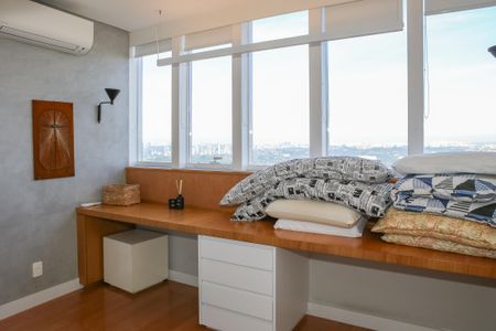 Apartamento à venda com 197m², 3 quartos e 3 vagasQuarto 3