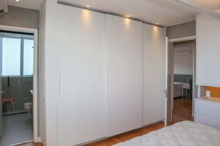 Apartamento à venda com 197m², 3 quartos e 3 vagasSuíte