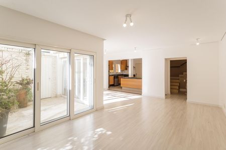 Casa de condomínio para alugar com 250m², 3 quartos e 2 vagasSala
