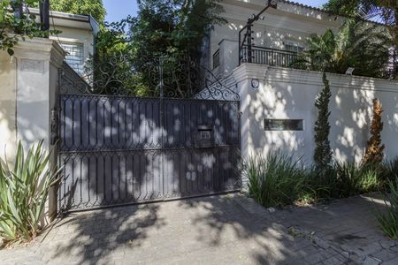 Casa de condomínio para alugar com 250m², 3 quartos e 2 vagasFachada