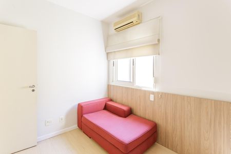 Casa de condomínio para alugar com 250m², 3 quartos e 2 vagasSuíte 1