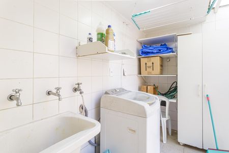 Casa de condomínio para alugar com 250m², 3 quartos e 2 vagasÁrea de Serviço