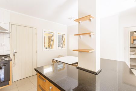 Casa de condomínio para alugar com 250m², 3 quartos e 2 vagasCozinha