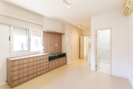 Casa de condomínio para alugar com 250m², 3 quartos e 2 vagasSuíte 2