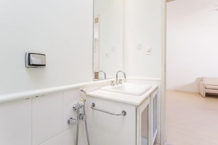 Casa de condomínio para alugar com 250m², 3 quartos e 2 vagasBanheiro da Suíte 2