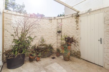 Casa de condomínio para alugar com 250m², 3 quartos e 2 vagasVaranda