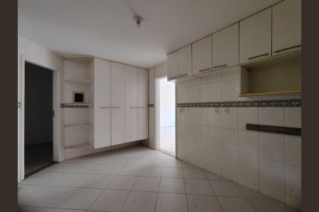 Casa de condomínio para alugar com 150m², 4 quartos e 2 vagasCozinha