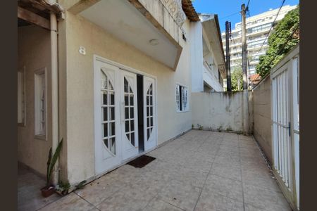 Casa de condomínio para alugar com 150m², 4 quartos e 2 vagasÁrea externa