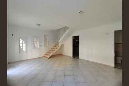 Sala de casa de condomínio à venda com 4 quartos, 150m² em Recreio dos Bandeirantes, Rio de Janeiro