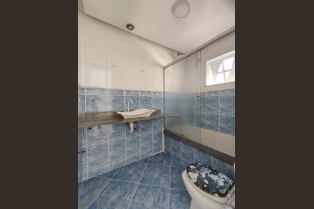 Casa de condomínio para alugar com 150m², 4 quartos e 2 vagasBanheiro da Suíte