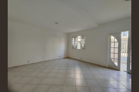 Sala de casa de condomínio à venda com 4 quartos, 150m² em Recreio dos Bandeirantes, Rio de Janeiro