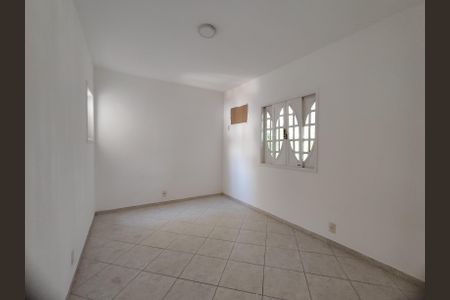 Casa de condomínio para alugar com 150m², 4 quartos e 2 vagasQuarto 1