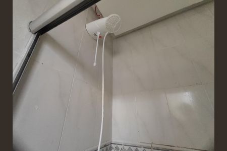 Casa de condomínio para alugar com 150m², 4 quartos e 2 vagasBanheiro social