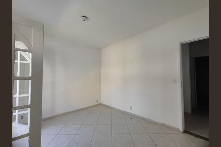 Casa de condomínio para alugar com 150m², 4 quartos e 2 vagasSuíte