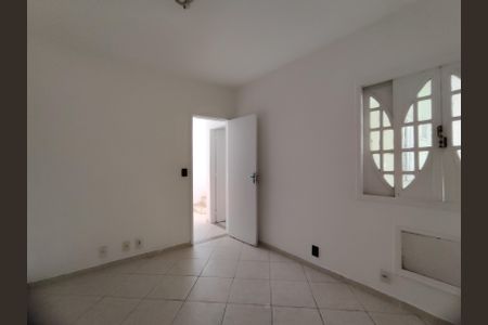 Casa de condomínio para alugar com 150m², 4 quartos e 2 vagasQuarto 2