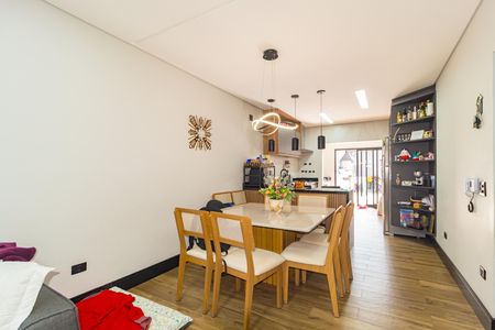 Casa à venda com 151m², 3 quartos e 3 vagas Casa à venda com 151m², 3 quartos e 3 vagasSala de Jantar