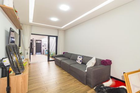 Sala de Estar de casa à venda com 3 quartos, 151m² em Vila Invernada, São Paulo