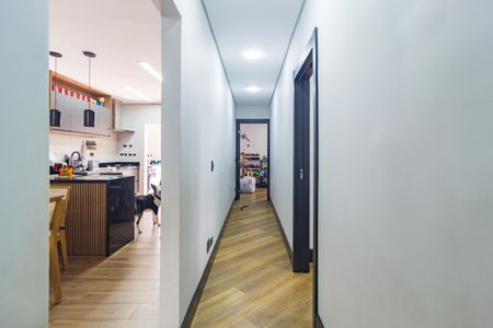 Corredor de casa à venda com 3 quartos, 151m² em Vila Invernada, São Paulo