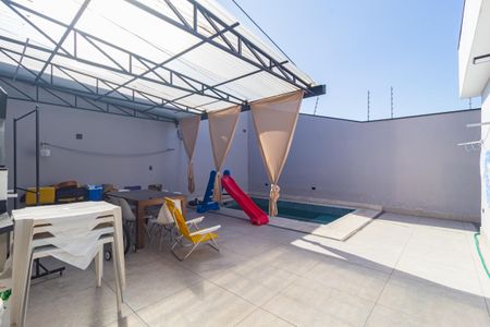 Casa à venda com 151m², 3 quartos e 3 vagas Casa à venda com 151m², 3 quartos e 3 vagasEspaço Gourmet