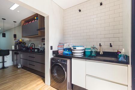 Casa à venda com 151m², 3 quartos e 3 vagas Casa à venda com 151m², 3 quartos e 3 vagasÁrea de Serviço