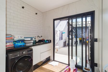 Casa à venda com 151m², 3 quartos e 3 vagas Casa à venda com 151m², 3 quartos e 3 vagasÁrea de Serviço