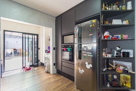 Casa à venda com 151m², 3 quartos e 3 vagas Casa à venda com 151m², 3 quartos e 3 vagasCozinha