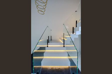 Casa à venda com 200m², 3 quartos e 3 vagasEscada