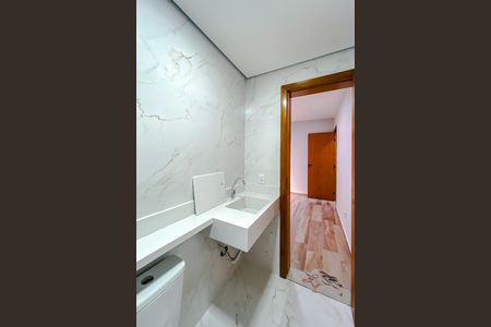 Casa à venda com 200m², 3 quartos e 3 vagasBanheiro da Suíte 2
