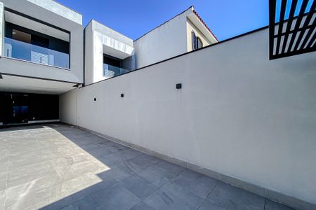 Casa à venda com 200m², 3 quartos e 3 vagasGaragem