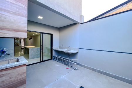 Casa à venda com 200m², 3 quartos e 3 vagasÁrea externa
