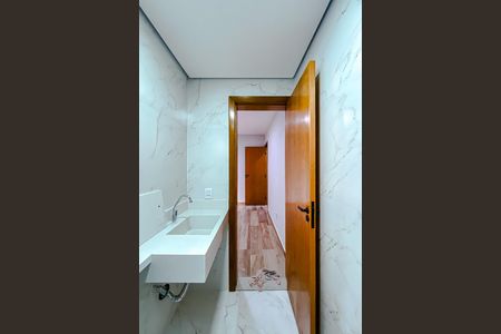 Casa à venda com 200m², 3 quartos e 3 vagasBanheiro da Suíte 2
