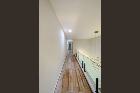 Casa à venda com 200m², 3 quartos e 3 vagasCorredor