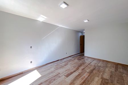 Casa à venda com 200m², 3 quartos e 3 vagasQuarto 1 - Suíte