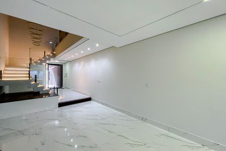 Casa à venda com 200m², 3 quartos e 3 vagasSala
