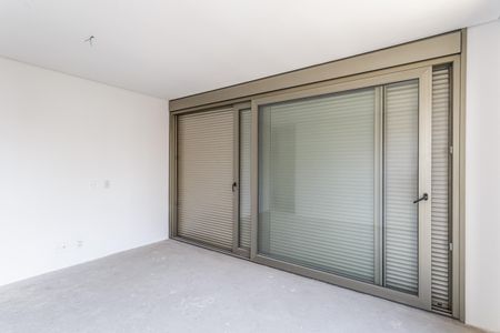Apartamento à venda com 231m², 3 quartos e 4 vagas Apartamento à venda com 231m², 3 quartos e 4 vagasSuíte 3