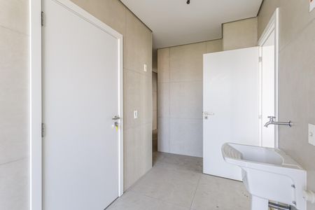 Apartamento à venda com 231m², 3 quartos e 4 vagas Apartamento à venda com 231m², 3 quartos e 4 vagasÁrea de Serviço