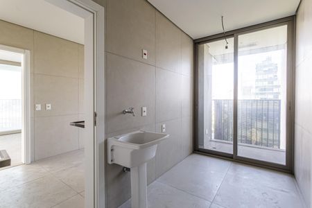 Apartamento à venda com 231m², 3 quartos e 4 vagas Apartamento à venda com 231m², 3 quartos e 4 vagasÁrea de Serviço