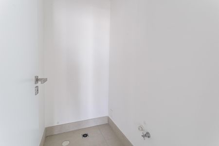Apartamento à venda com 231m², 3 quartos e 4 vagas Apartamento à venda com 231m², 3 quartos e 4 vagasLavabo