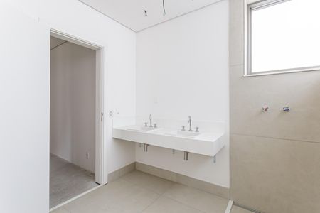 Apartamento à venda com 231m², 3 quartos e 4 vagas Apartamento à venda com 231m², 3 quartos e 4 vagasBanheiro da Suíte 3
