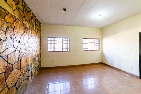 Casa para alugar com 150m², 3 quartos e 1 vaga Casa para alugar com 150m², 3 quartos e 1 vagaSala