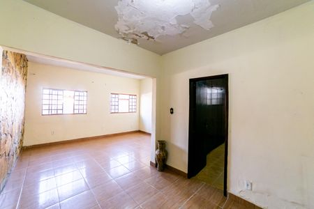Sala de casa para alugar com 3 quartos, 150m² em Paraíso, Belo Horizonte