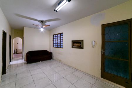 Casa para alugar com 150m², 3 quartos e 1 vaga Casa para alugar com 150m², 3 quartos e 1 vagaCopa