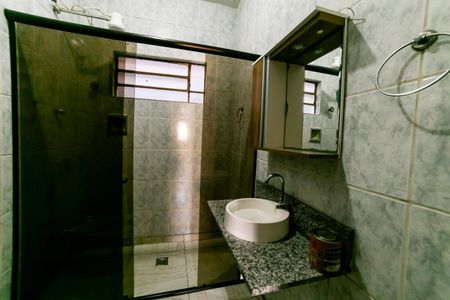 Casa para alugar com 150m², 3 quartos e 1 vaga Casa para alugar com 150m², 3 quartos e 1 vagaBanheiro Social