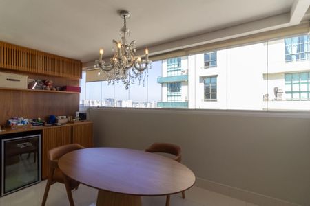 Apartamento para alugar com 125m², 1 quarto e 2 vagasVaranda 