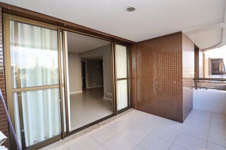 Apartamento para alugar com 78m², 2 quartos e 1 vagaVaranda