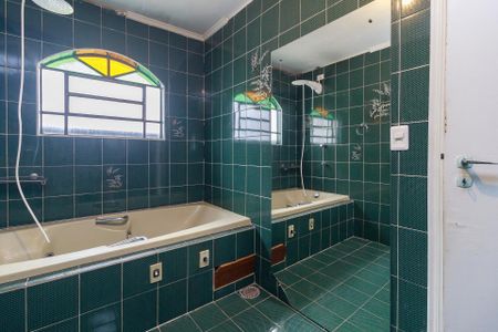 Casa para alugar com 200m², 3 quartos e 2 vagasSuíte - Banheiro