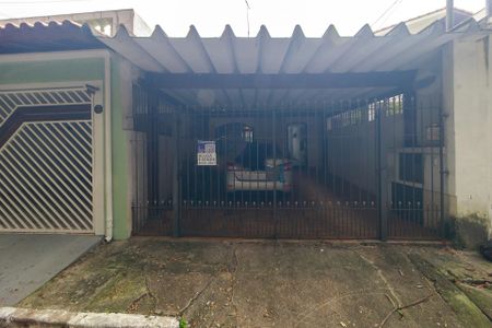 Casa para alugar com 200m², 3 quartos e 2 vagasFachada
