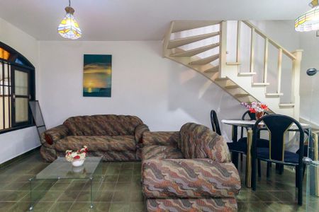 Casa para alugar com 200m², 3 quartos e 2 vagasSala